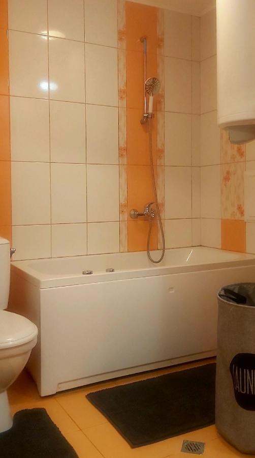 Saint Nicholas Varna Lovely 2 Bedroom Apartment With Sunny Garden מראה חיצוני תמונה