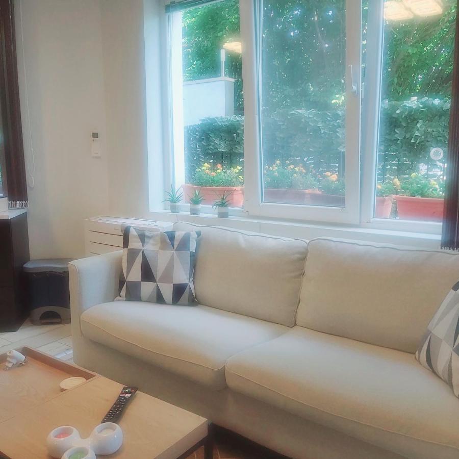 Saint Nicholas Varna Lovely 2 Bedroom Apartment With Sunny Garden מראה חיצוני תמונה