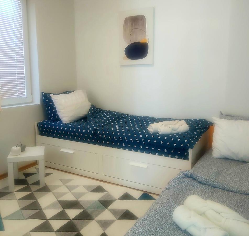Saint Nicholas Varna Lovely 2 Bedroom Apartment With Sunny Garden מראה חיצוני תמונה